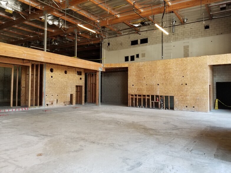 641 Camino de los Mares, San Clemente, CA à louer - Photo intérieure – Image 3 sur 9