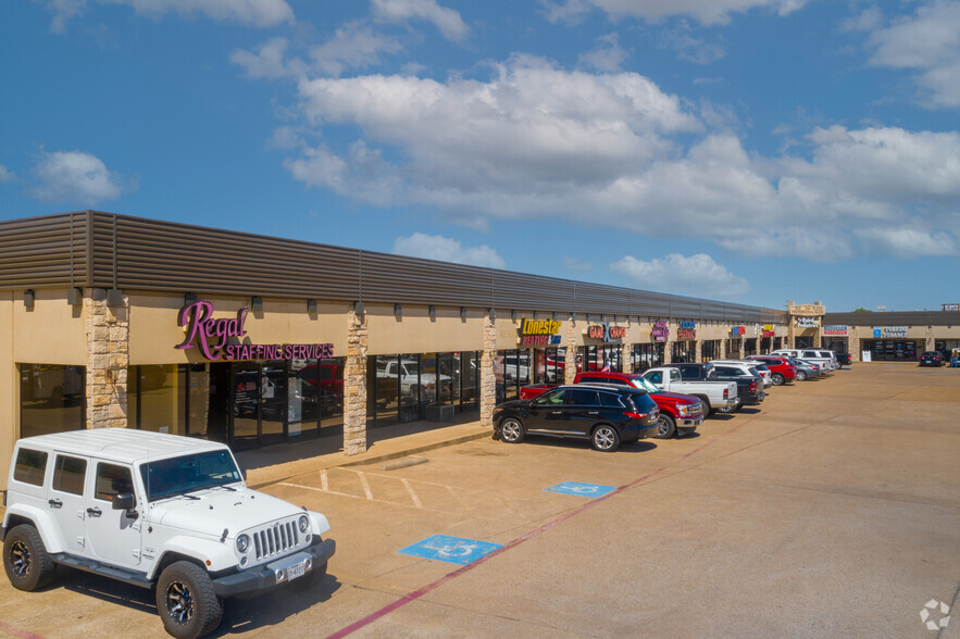 344 SW Wilshire Blvd, Burleson, TX à louer - Photo de l’immeuble – Image 3 sur 4