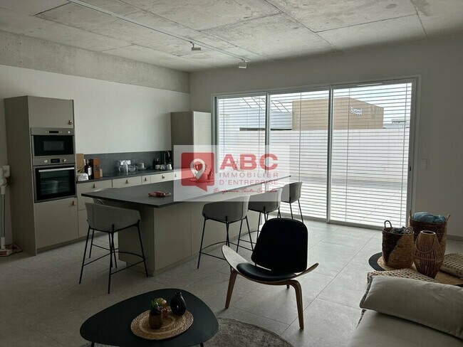 Plus de détails pour Bureau à vendre