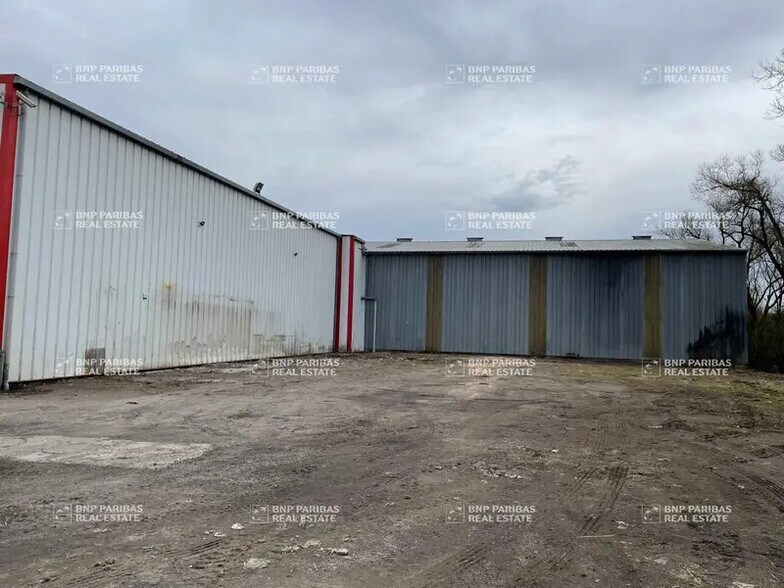 Industriel/Logistique dans Bertrange à vendre - Photo de l’immeuble – Image 2 sur 17