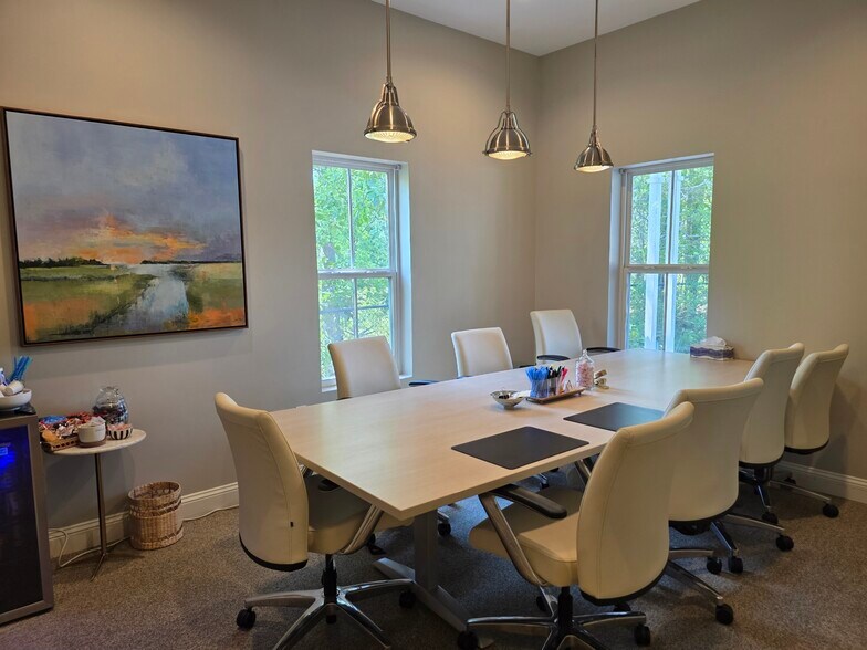 181 Bluffton Rd, Bluffton, SC à louer - Photo de l’immeuble – Image 3 sur 17