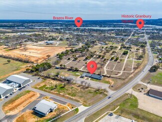 Plus de détails pour 1107 Weatherford Hwy, Granbury, TX - Bureau/Local commercial à louer