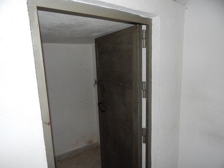Local commercial dans València à vendre - Photo de l’immeuble – Image 3 sur 11