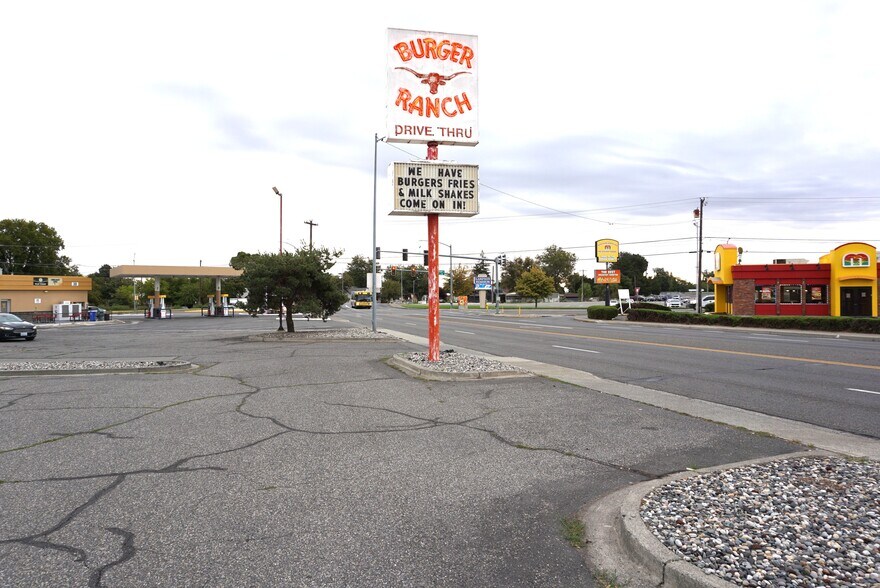 808 W Vineyard Dr, Kennewick, WA à vendre - Photo de l’immeuble – Image 2 sur 14