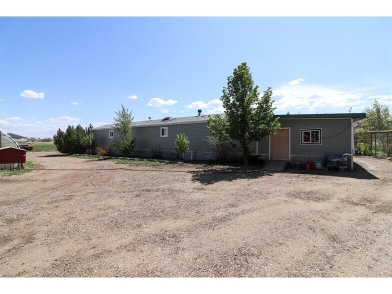 711 8 Av E, Bow Island, AB à vendre - Photo de l’immeuble – Image 3 sur 38