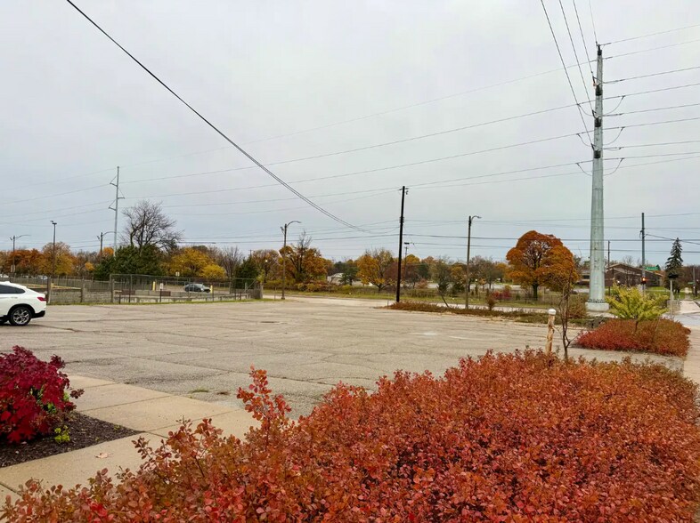 812 S Martin Luther King Jr Blvd, Lansing, MI à vendre - Photo de l’immeuble – Image 3 sur 18