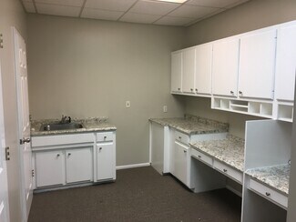 Plus de détails pour 9304 New Lagrange Rd, Louisville, KY - Bureau à louer