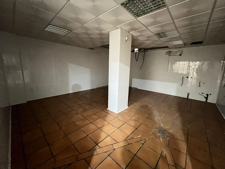 Local commercial dans Córdoba à vendre - Photo de l’immeuble – Image 3 sur 6