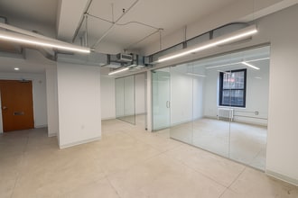 1776 Broadway, New York, NY à louer Photo intérieure– Image 2 sur 4