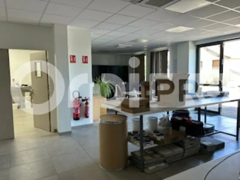Bureau dans Villefranche-sur-Saône à louer Photo intérieure– Image 1 sur 12