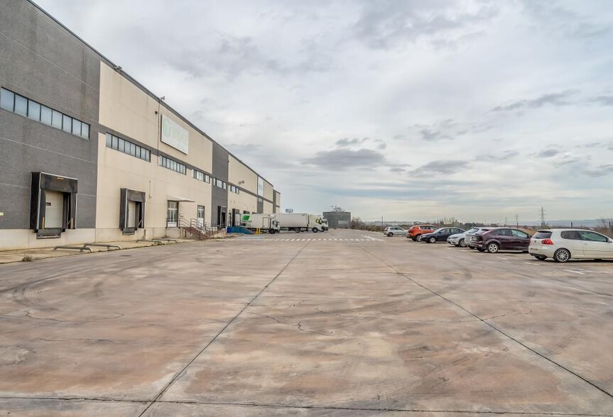 Avenida Adolfo Suárez, 13 D, Alovera, Guadalajara à vendre - Photo de l’immeuble – Image 1 sur 3