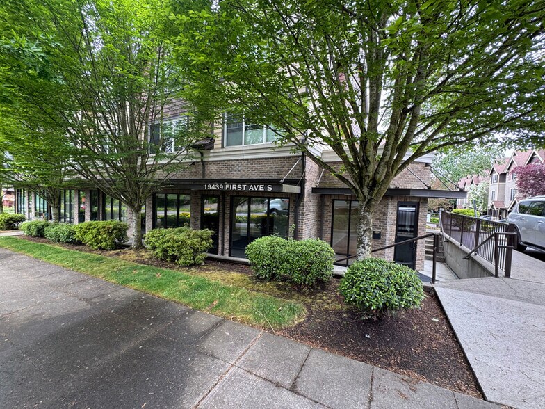 19439 1st Ave S, Normandy Park, WA à louer - Photo de l’immeuble – Image 3 sur 3