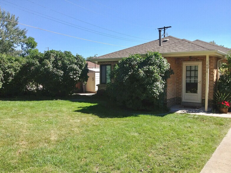 1690 Yukon St, Lakewood, CO à vendre - Photo de l’immeuble – Image 2 sur 14