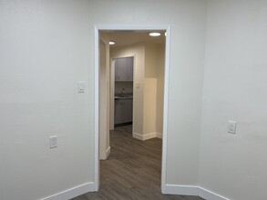 1191 W Tennyson Rd, Hayward, CA à louer Photo intérieure– Image 2 sur 6