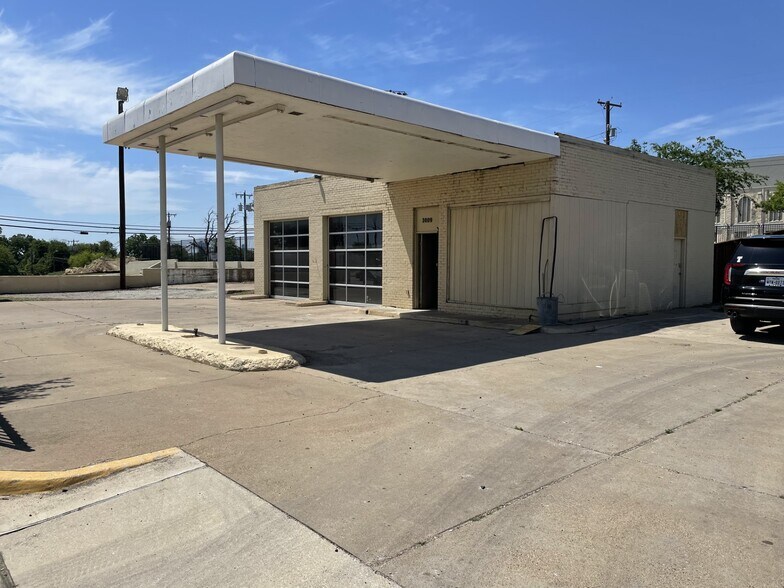 3009 E Rosedale St, Fort Worth, TX à louer - Photo de l’immeuble – Image 2 sur 5