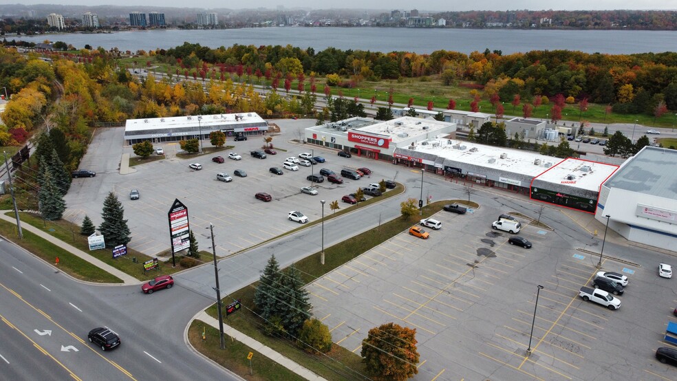 279 Yonge St, Barrie, ON à louer - Photo de l’immeuble – Image 1 sur 2