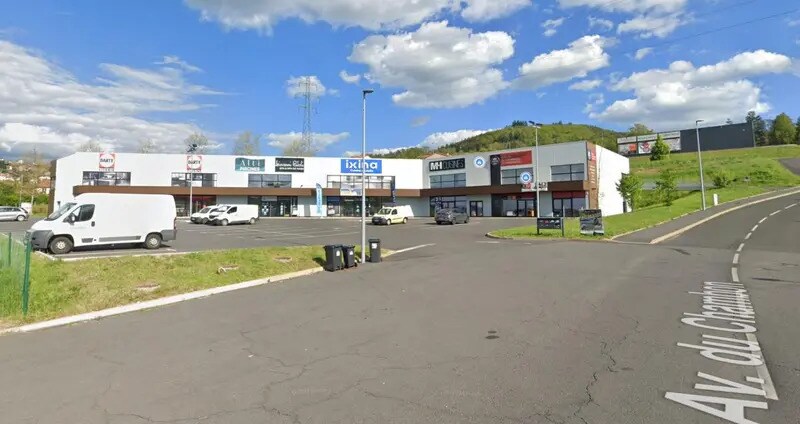 Local commercial dans Le Puy-en-Velay à vendre - Photo de l’immeuble – Image 2 sur 4