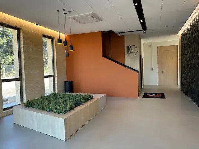 Bureau dans Lançon-Provence à louer - Hall d’entrée – Image 3 sur 4
