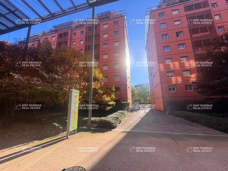 Bureau dans Lyon à louer - Photo de l’immeuble – Image 1 sur 22