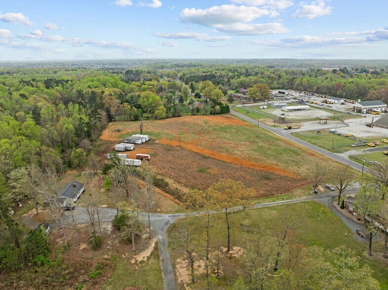4728 Sandy Camp Rd, High Point, NC à vendre - Photo de l’immeuble – Image 1 sur 8