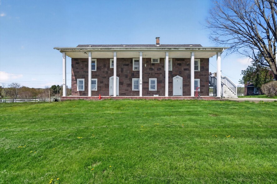 261 Bullville Rd, Montgomery, NY à vendre - Photo de l’immeuble – Image 3 sur 40