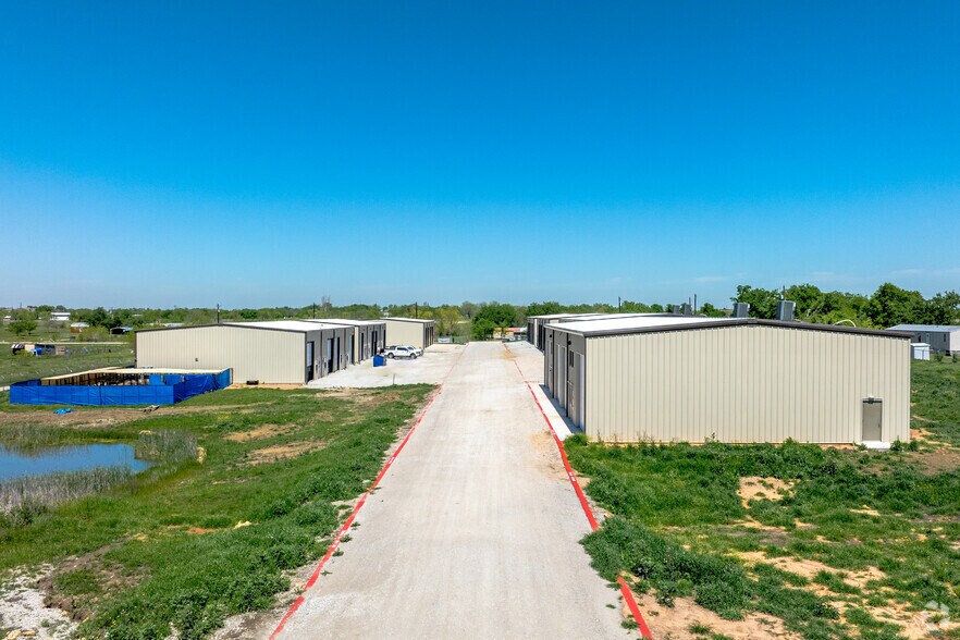1630 Seaborn Rd, Ponder, TX à vendre - Photo de l’immeuble – Image 2 sur 9