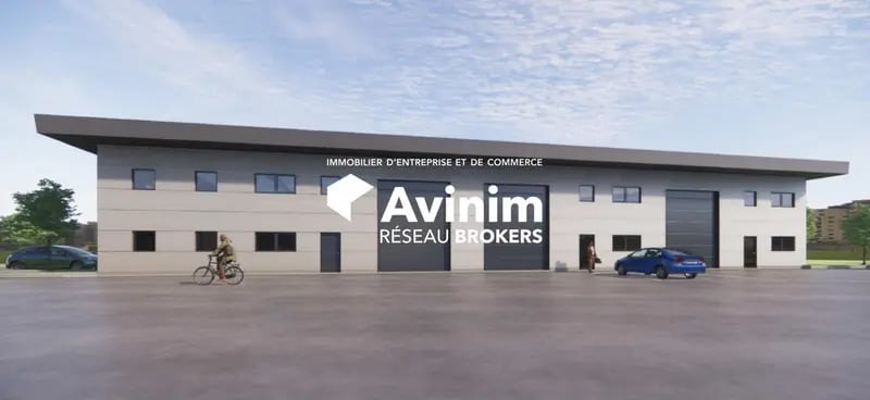 Local d'activités dans Voiron à vendre - Photo de l’immeuble – Image 1 sur 2