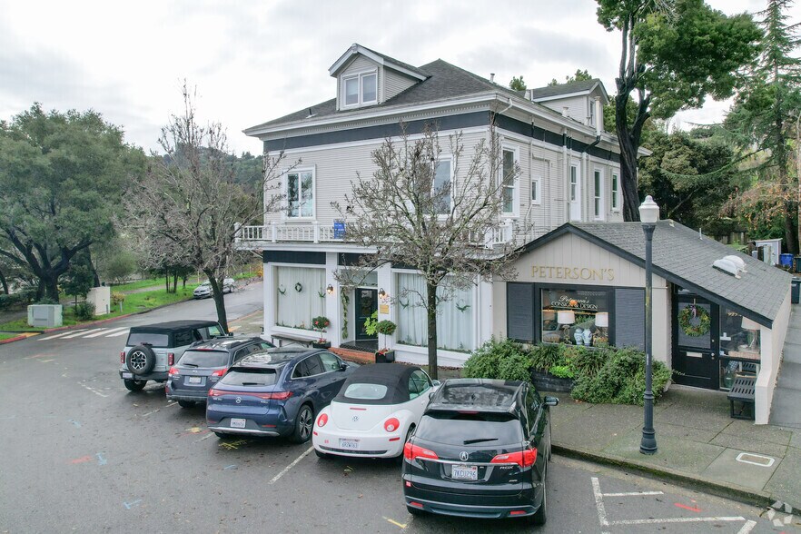29 1st St, Corte Madera, CA à vendre - Photo principale – Image 1 sur 6