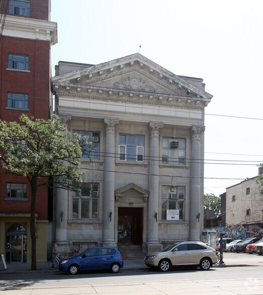 491 College St, Toronto, ON à louer - Photo de l’immeuble – Image 2 sur 9