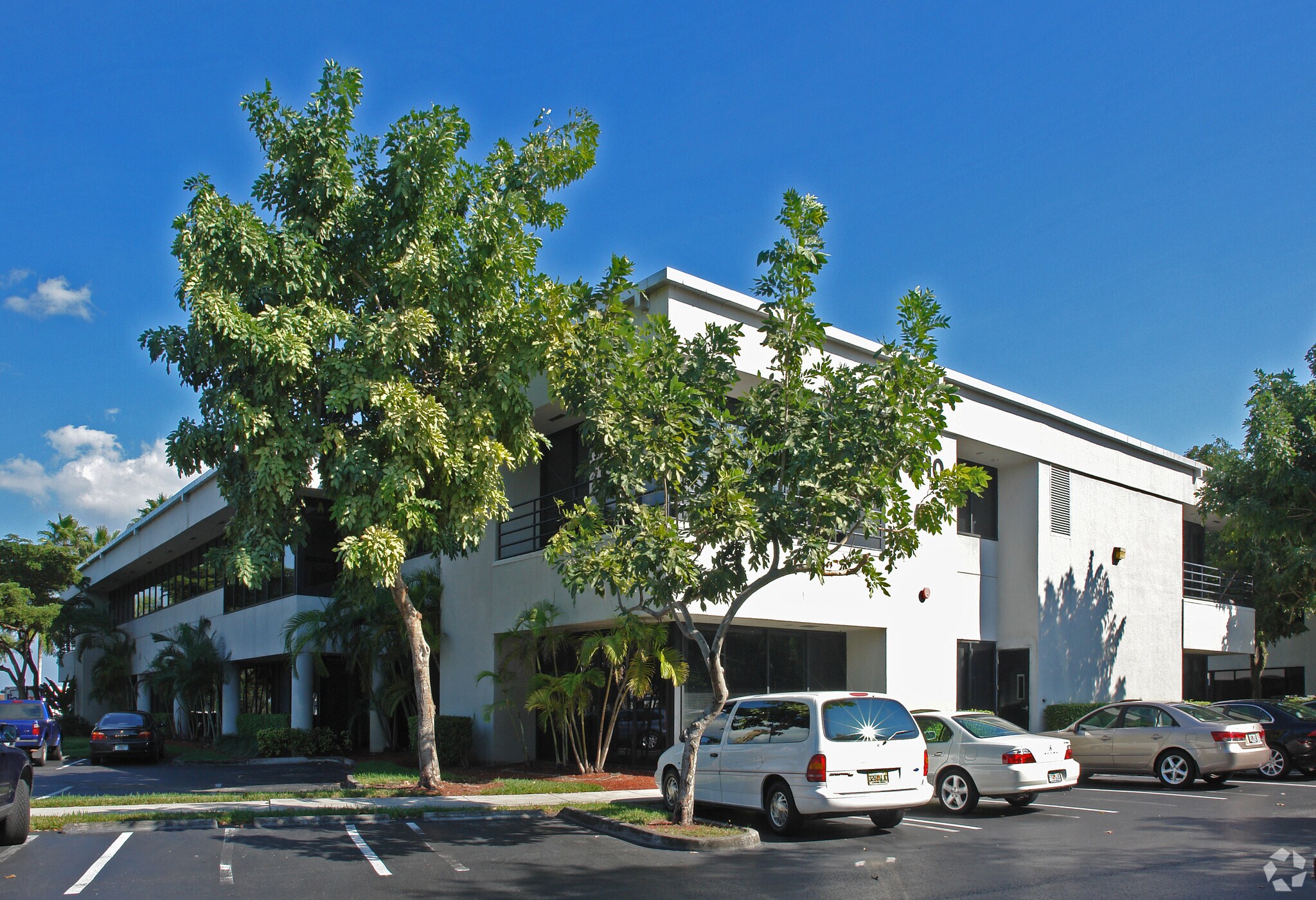 5310 NW 33rd Ave, Fort Lauderdale, FL à louer Photo principale– Image 1 sur 7