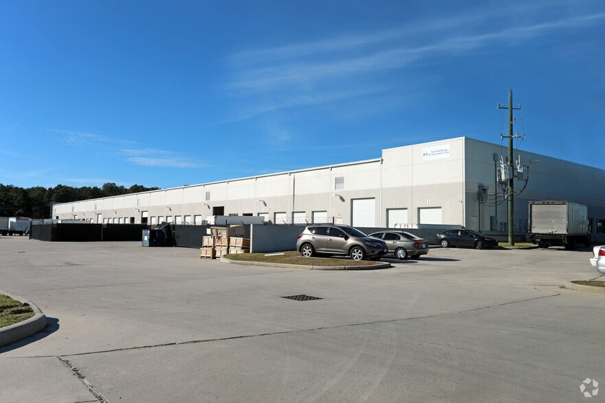 19051 Kenswick Dr, Humble, TX à louer - Photo de l’immeuble – Image 3 sur 6