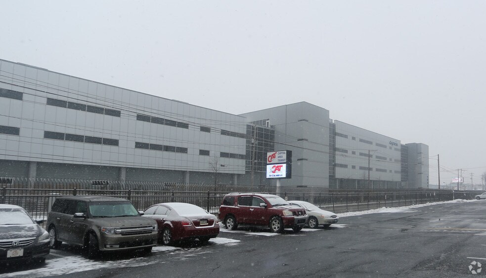 1000 N Cameron St, Harrisburg, PA à louer - Photo de l’immeuble – Image 1 sur 1
