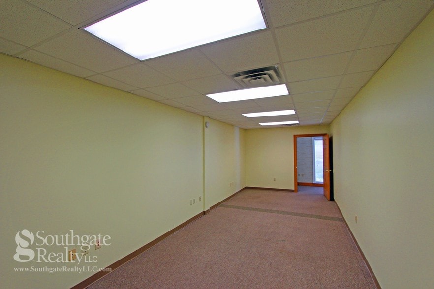 1700 S 28th Ave, Hattiesburg, MS à louer - Photo de l’immeuble – Image 2 sur 28