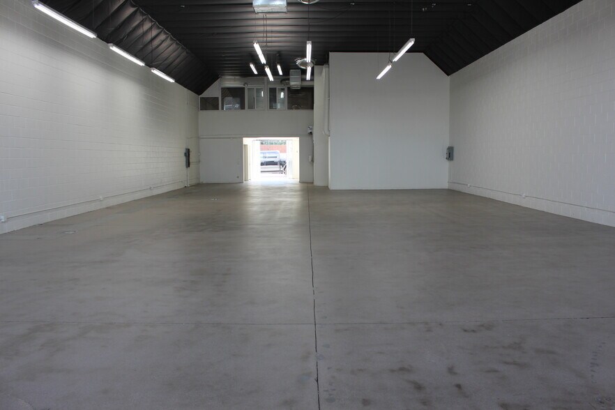 4136 Eagle Rock Blvd, Los Angeles, CA à louer - Photo de l’immeuble – Image 3 sur 11