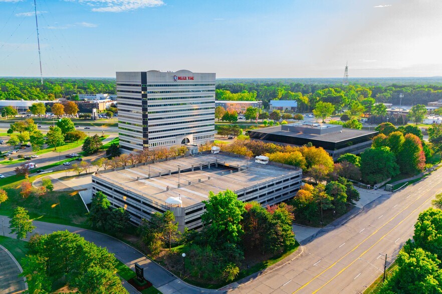 25800 Northwestern Hwy, Southfield, MI à louer - Photo principale – Image 1 sur 15