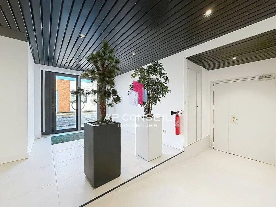 Bureau dans Saint-Germain-en-Laye à louer Hall d’entrée– Image 1 sur 4