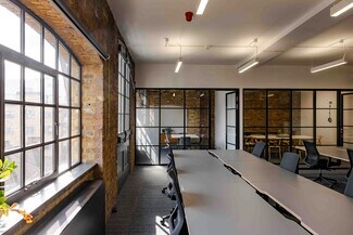 Plus de détails pour 14 Gowers Walk, Londres - Bureau à louer