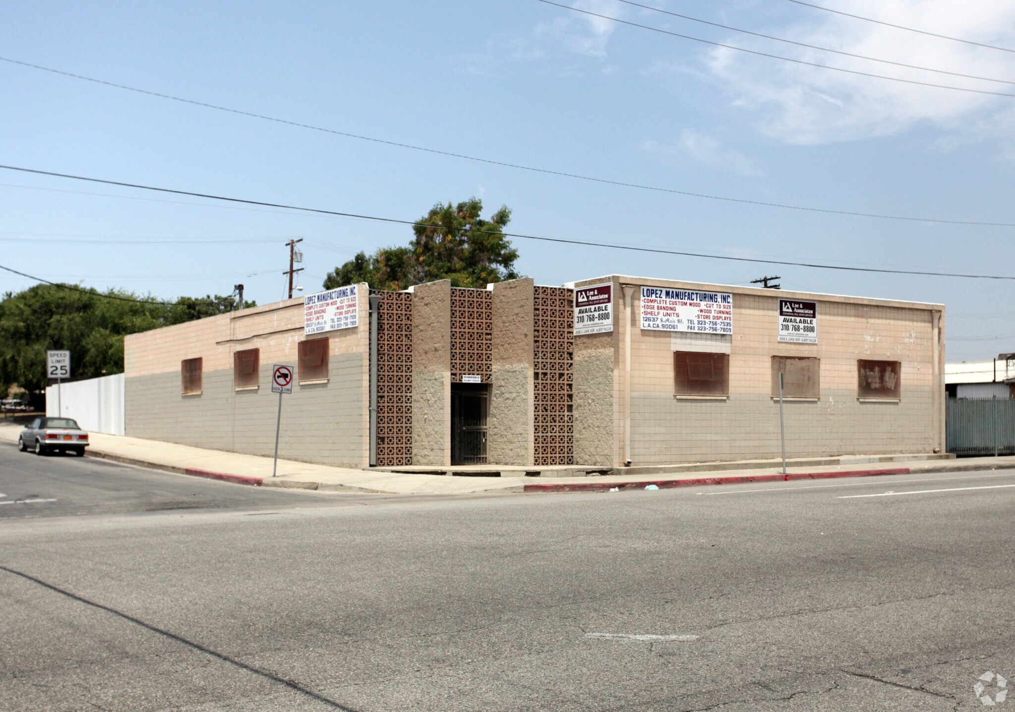 12637 S Main St, Los Angeles, CA à louer Photo de l’immeuble– Image 1 sur 14