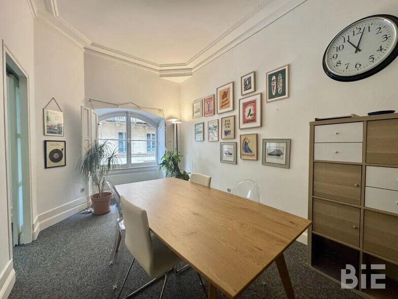Bureau dans Bordeaux à louer - Photo de l’immeuble – Image 3 sur 7