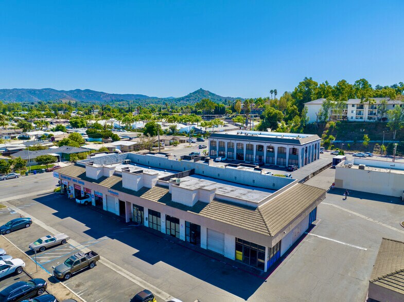 151 N Rose St, Escondido, CA à louer - Photo de l’immeuble – Image 1 sur 12