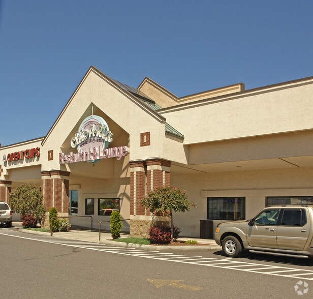 1812 W Francis Ave, Spokane, WA à vendre - Photo principale – Image 1 sur 2