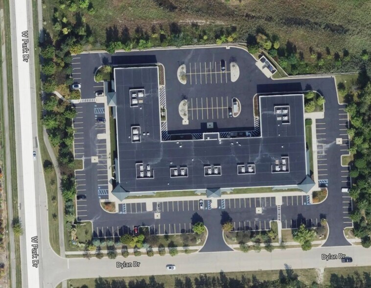 46280 Dylan Dr, Novi, MI à louer - Aérien – Image 2 sur 20