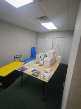 5847 Francis Lewis Blvd, Oakland Gardens, NY à louer - Vidéo sur l’annonce professionnelle