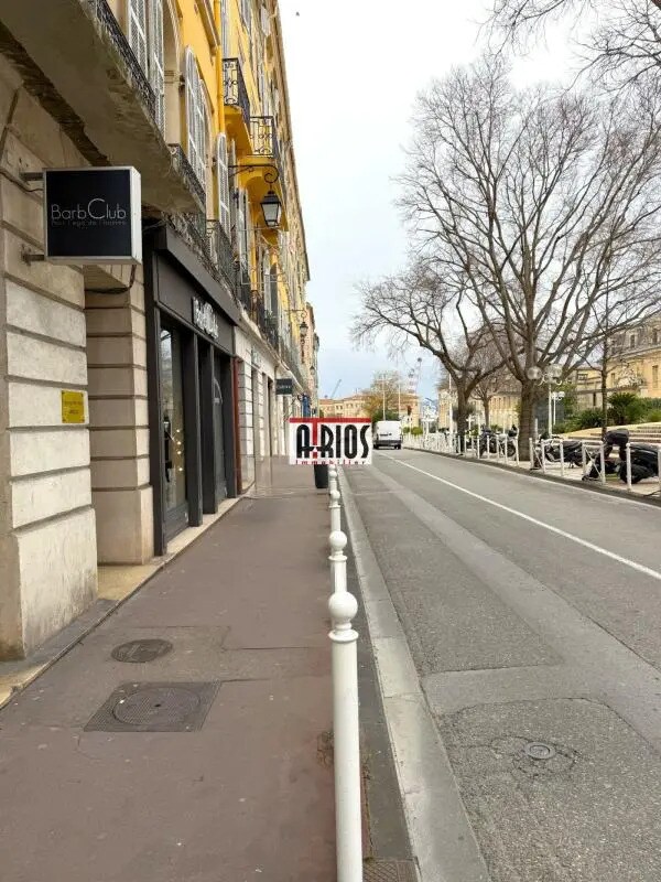 Local d'activités dans Toulon à vendre Photo de l’immeuble– Image 1 sur 4