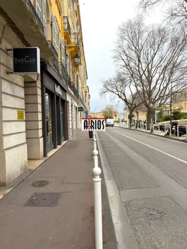 Plus de détails pour Local d’activités à vendre