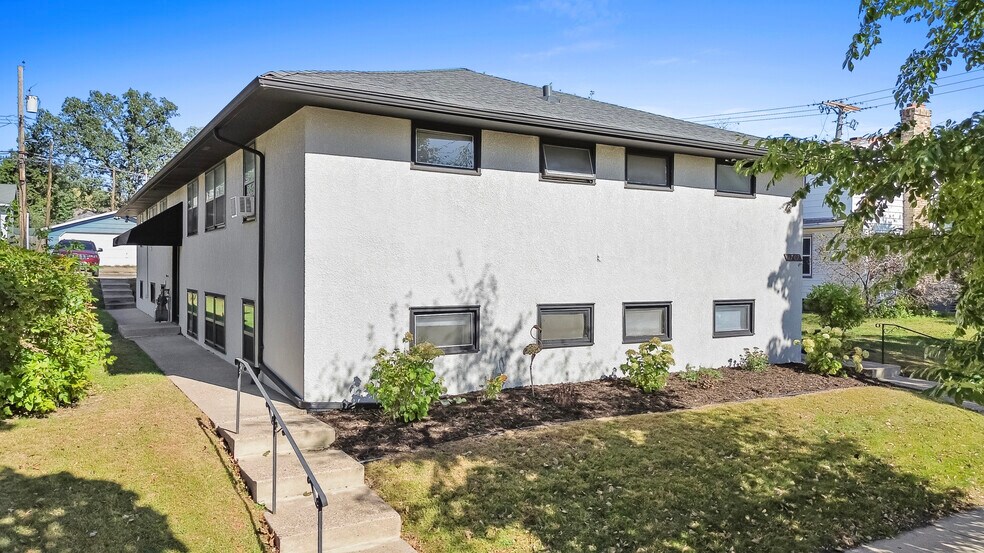 1715 Thomas Ave, Saint Paul, MN à vendre - Photo de l’immeuble – Image 2 sur 22
