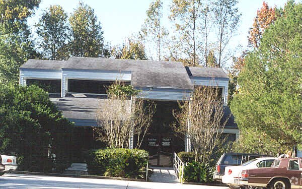 8818 Goodbys Executive Dr, Jacksonville, FL à louer Photo principale– Image 1 sur 21