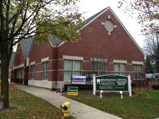 2151 E 14 Mile Rd, Birmingham, MI à louer - Photo de l’immeuble – Image 3 sur 3