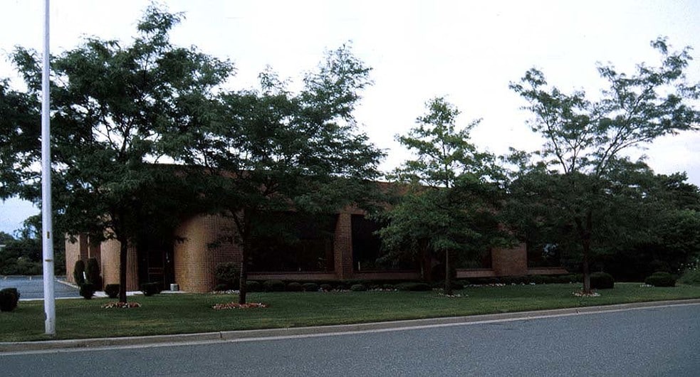 45 Banfi Plz, Farmingdale, NY à louer - Photo principale – Image 2 sur 7