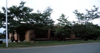 Plus de détails pour 45 Banfi Plz, Farmingdale, NY - Industriel/Logistique à louer